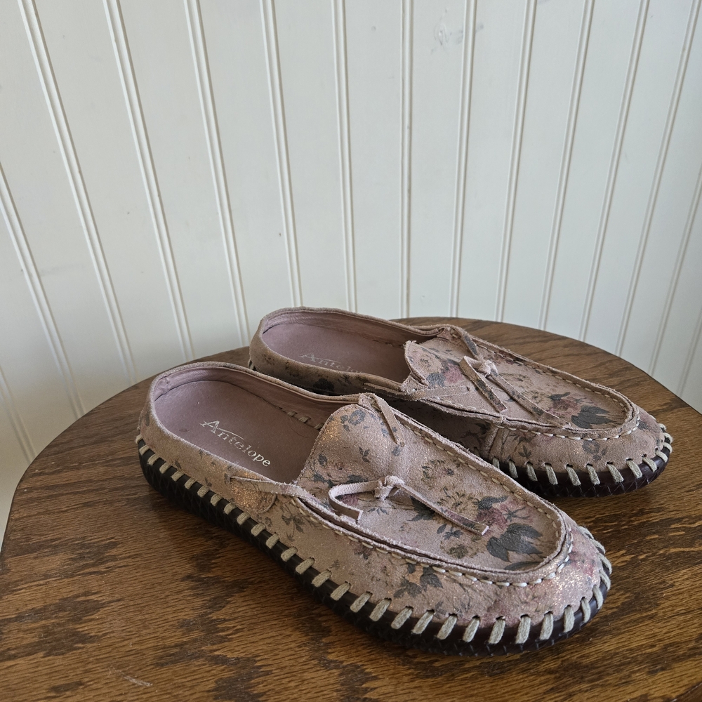 Antelope Dusty Pink Floral Suede Moccasin Mule Slip-Ons